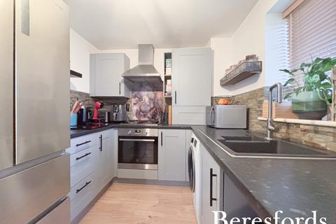 2 bedroom apartment for sale, Anglia Way, South Ockendon, RM15