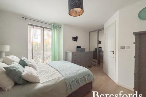 2 bedroom apartment for sale, Anglia Way, South Ockendon, RM15