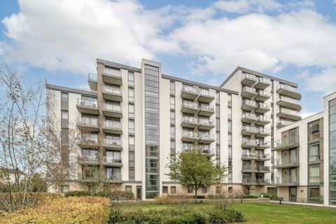Ealing Road, Brentford TW8