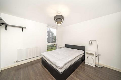 undefined, Ealing Road, Brentford TW8