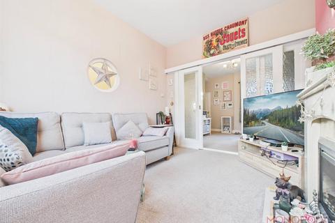 2 bedroom terraced house for sale, Norman Road, Wrexham
