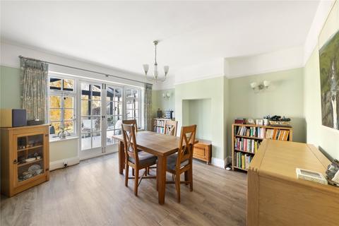undefined, West Hatch Manor, Ruislip HA4