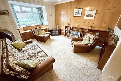 3 bedroom semi-detached house for sale, Hillside Road, Poole, BH12 5