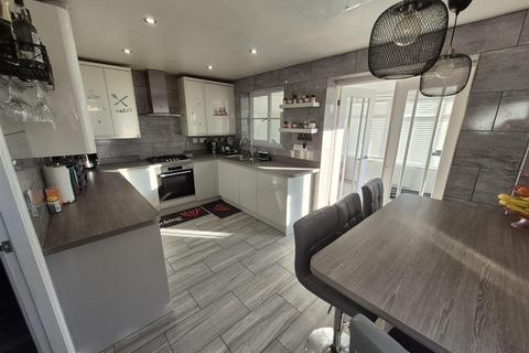3 bedroom semi-detached house for sale, Canalside, Coventry