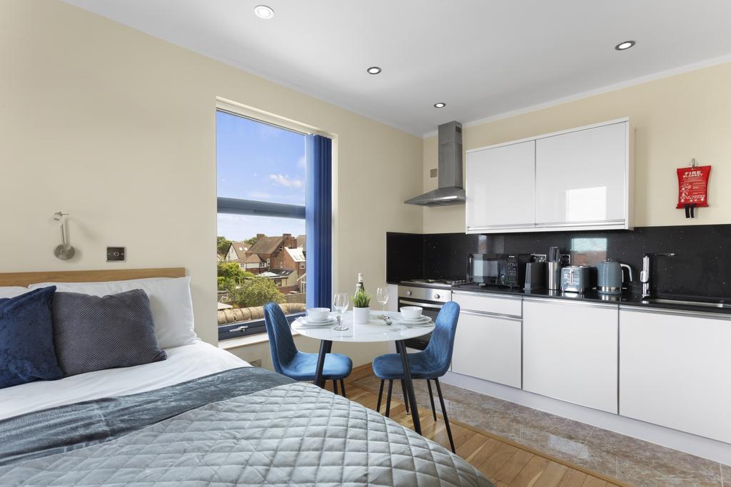 Apartment in Rushcliffe, Abbey Park - View 3