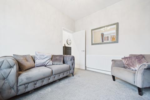3 bedroom terraced house for sale, West Acridge, North Lincolnshire DN18