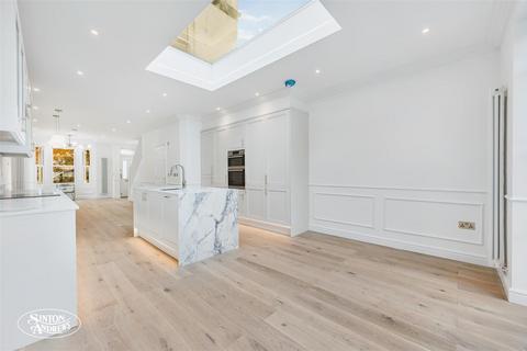 3 bedroom end of terrace house for sale, Chesham Terrace, London