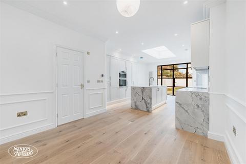 3 bedroom end of terrace house for sale, Chesham Terrace, London