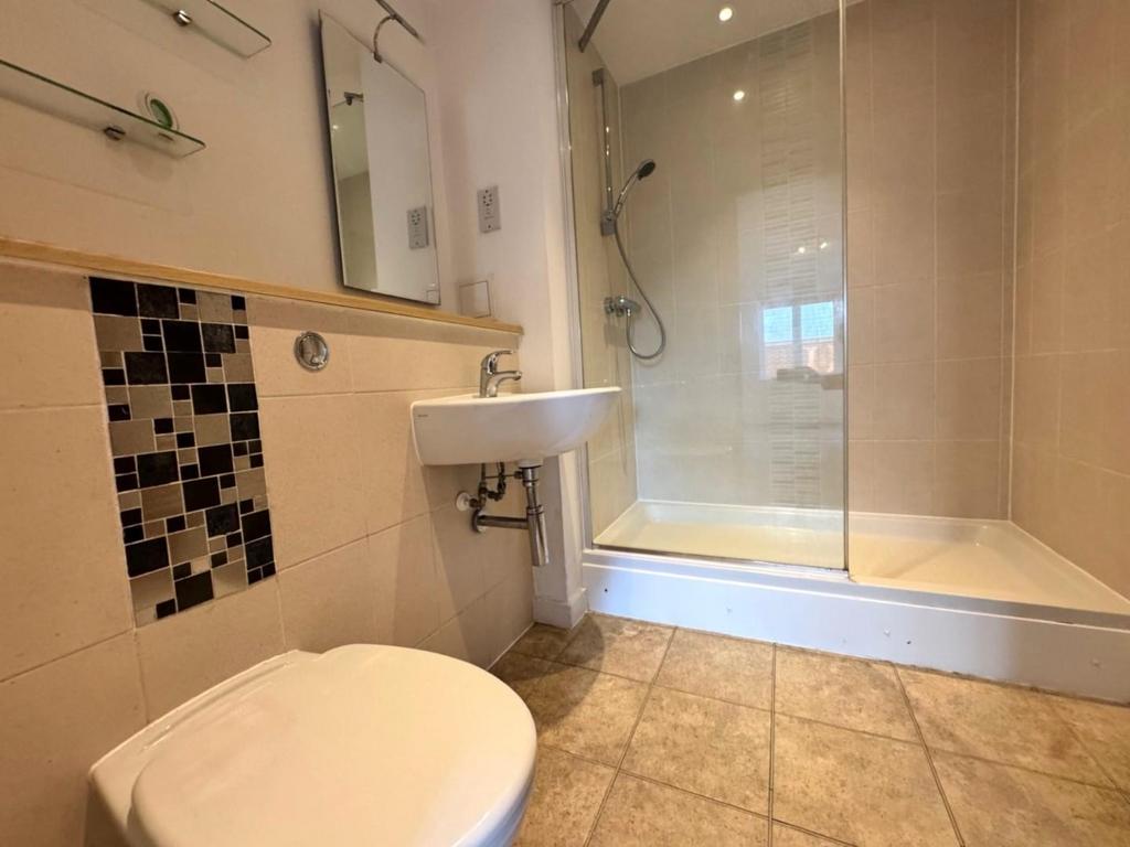 Shower room.jpg
