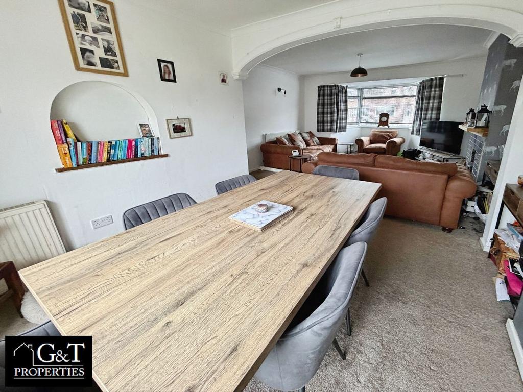 Reception/dining room