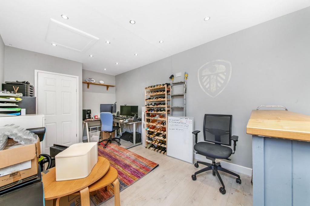 Garage/home office/den