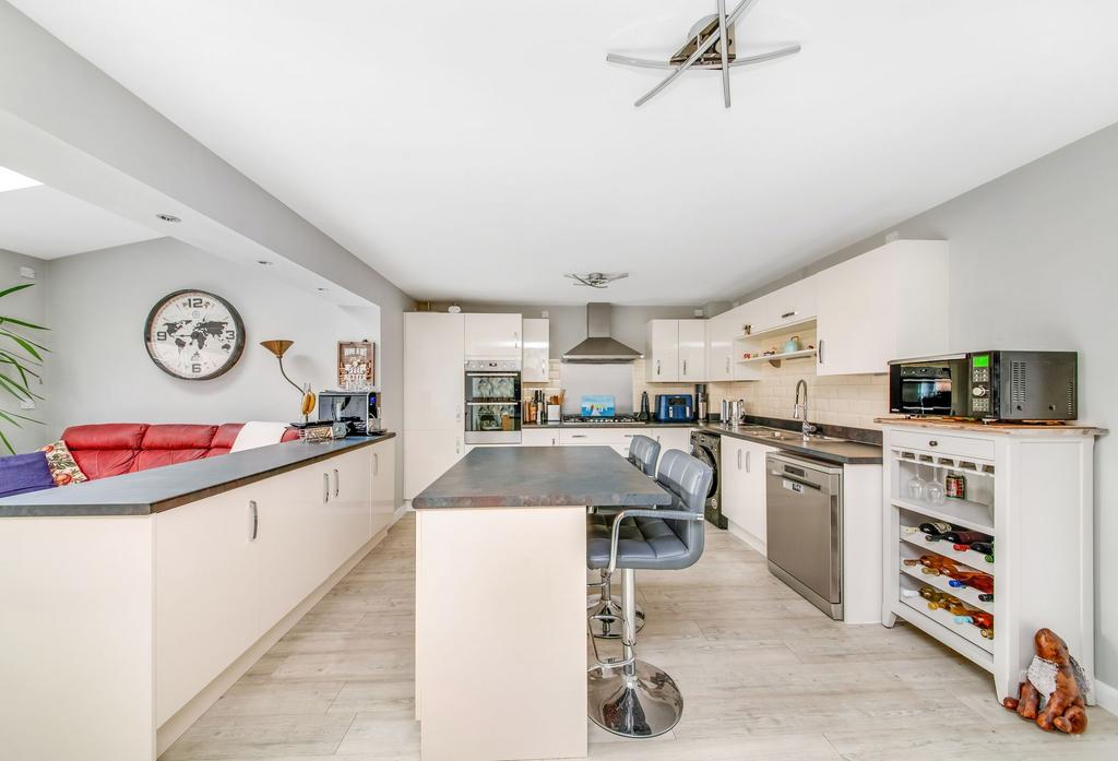 Living dining kitchen