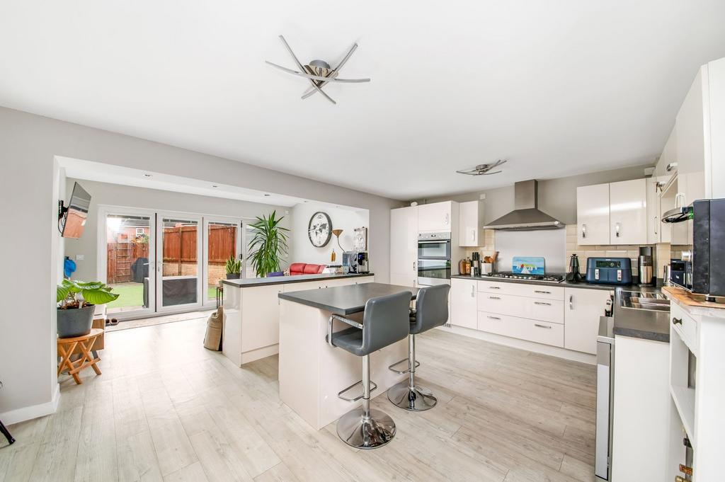 Living dining kitchen