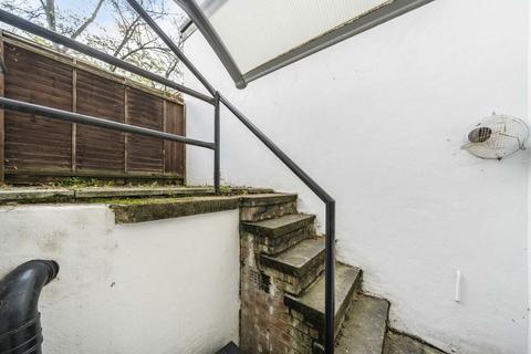 1 bedroom flat to rent, Fernlea Road, London SW12