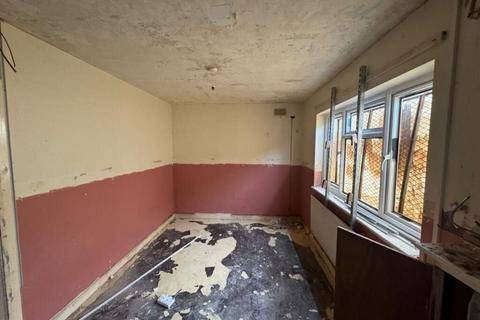 2 bedroom semi-detached house for sale, 93 Marigold Crescent, Dudley, DY1 3NX