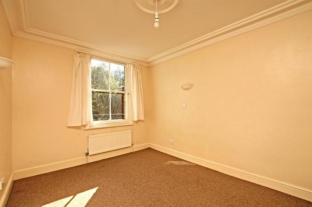 32 Southmoor Road GF Bedroom.jpg