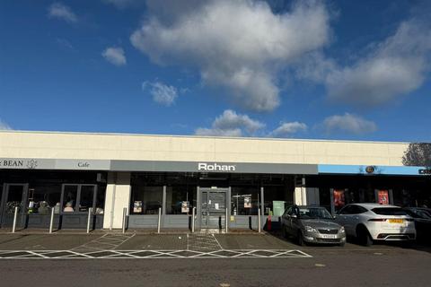 Retail property (high street) to rent, Birds Ln Cowbridge CF71 7YP