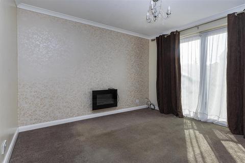 3 bedroom semi-detached house for sale, Forest Hill Gardens, Huddersfield HD3