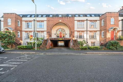 2 bedroom flat for sale, Newbury,  Berkshire,  RG14