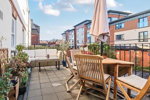 2 bedroom flat for sale, Newbury,  Berkshire,  RG14