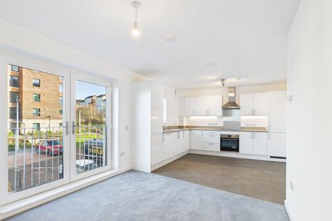 2 bedroom apartment to rent, Clovenstone Close, Edinburgh, Midlothian, EH14