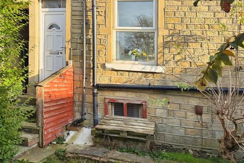 2 bedroom end of terrace house to rent, Scholes Road, Birkby, Huddersfield, HD2