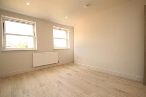 2 bedroom apartment to rent, Roman Road, London