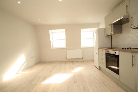 2 bedroom apartment to rent, Roman Road, London