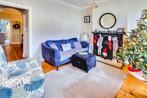 undefined, Hinckley LE10