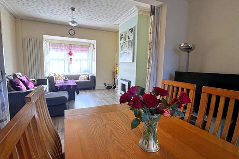 3 bedroom terraced house for sale, Whitley Road, Eastbourne