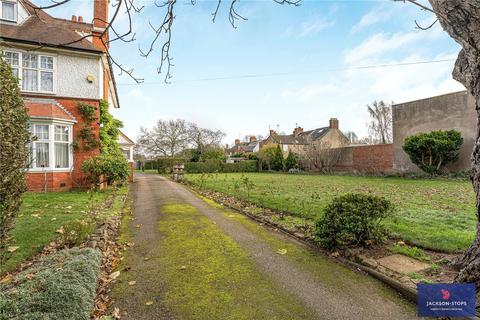 undefined, Northampton Road, Earls Barton, Northampton, Northamptonshire, NN6