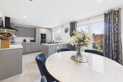 3 bedroom detached house for sale, Swift Close, Cottingham, HU16 4DQ