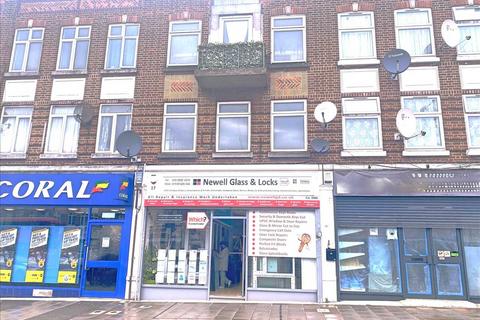undefined, North Parade, Edgware