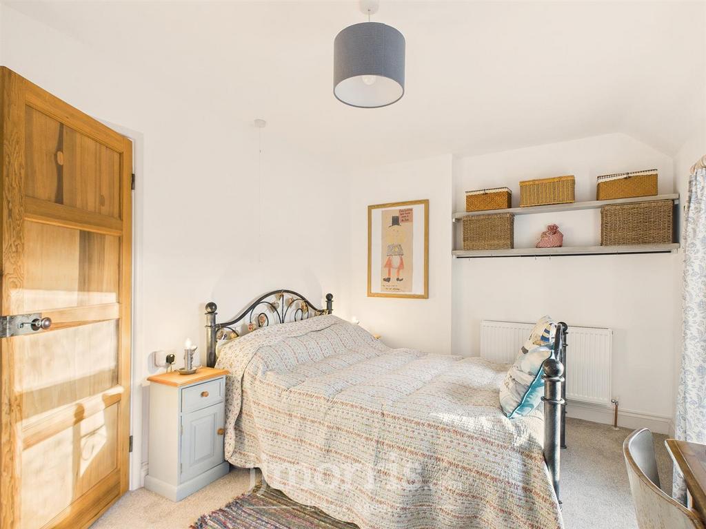 CAM02122 G0-PR0394-STILL027.jpg