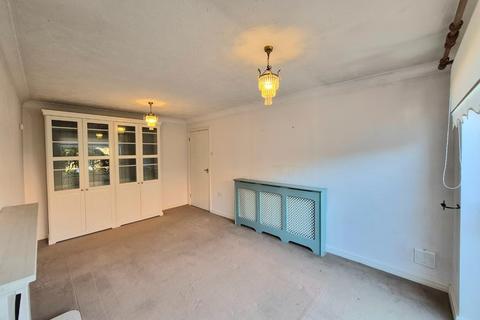 3 bedroom detached house for sale, Churchill Road, Earls Barton, Northamptonshire NN6