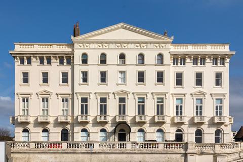 Adelaide Crescent, Hove, BN3