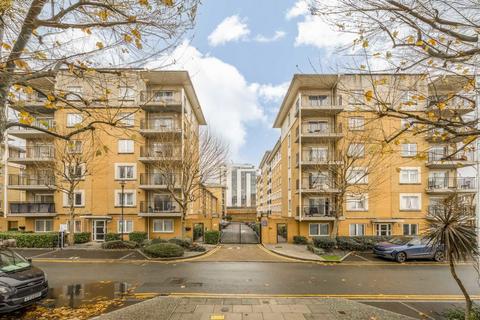 2 bedroom flat for sale, Newport Avenue, London E14