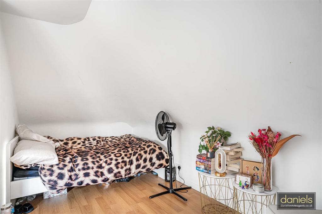 5 68197 watermarked.jpg