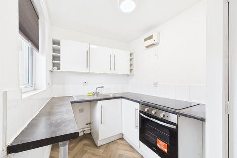 1 bedroom apartment for sale, Harris Close, Churchdown, Gloucester, Gloucestershire, GL3
