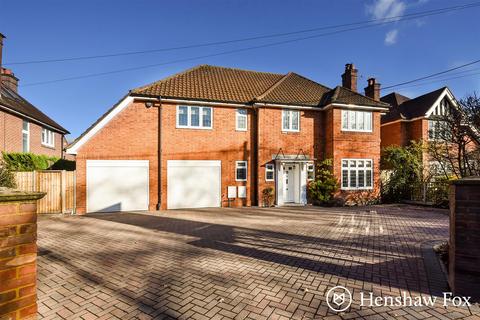 5 bedroom detached house for sale, Southampton Road, Romsey Town Centre, Hampshire