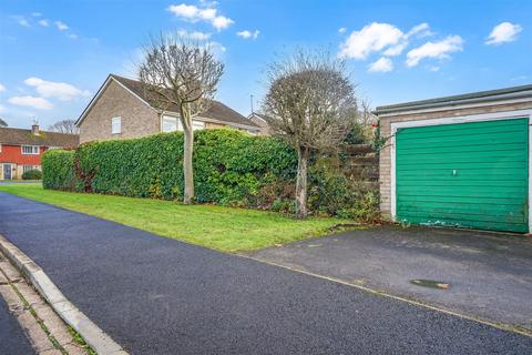 3 bedroom semi-detached house for sale, Avon Road, Darlington