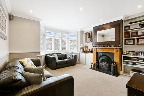 4 bedroom semi-detached house to rent, Chadacre Road, Epsom