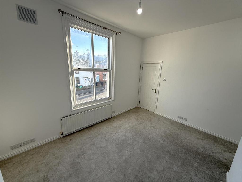 Bedroom 2.JPG