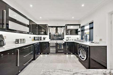 undefined, 27 Coylton Road, Newlands, Glasgow, G43 2TA