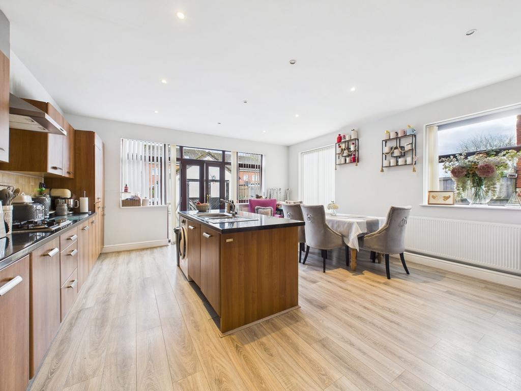 Open Plan Dining Kitchen