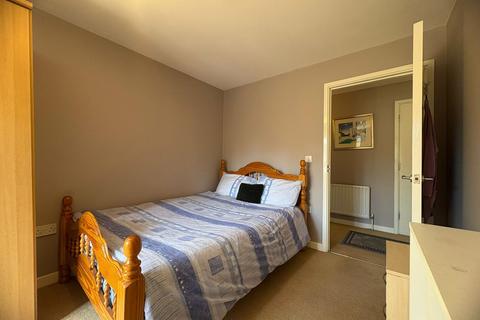 1 bedroom in a flat share to rent, Toucan Close, London NW10