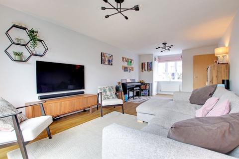 undefined, Princess Royal Close, Lymington, SO41