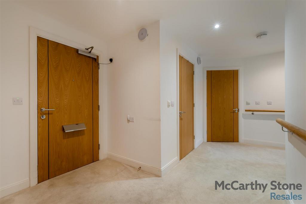 8671987-interior18.jpg