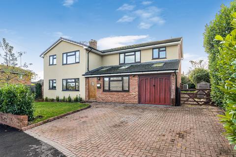Elm Brook Close, Aylesbury HP18