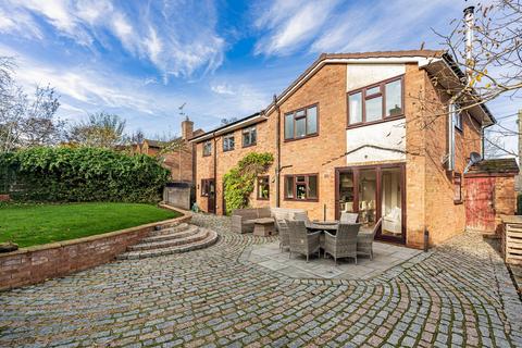 5 bedroom detached house for sale, Elm Brook Close, Aylesbury HP18